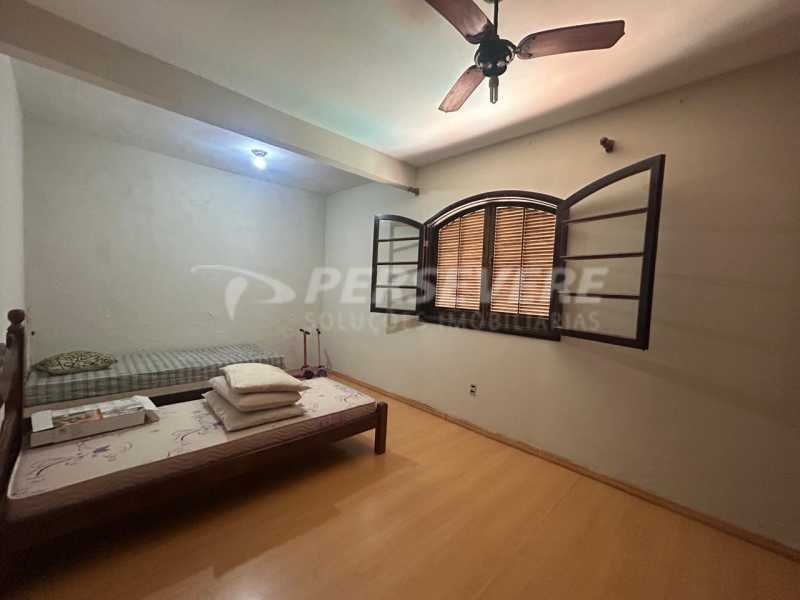 Casa à venda com 4 quartos, 298m² - Foto 13