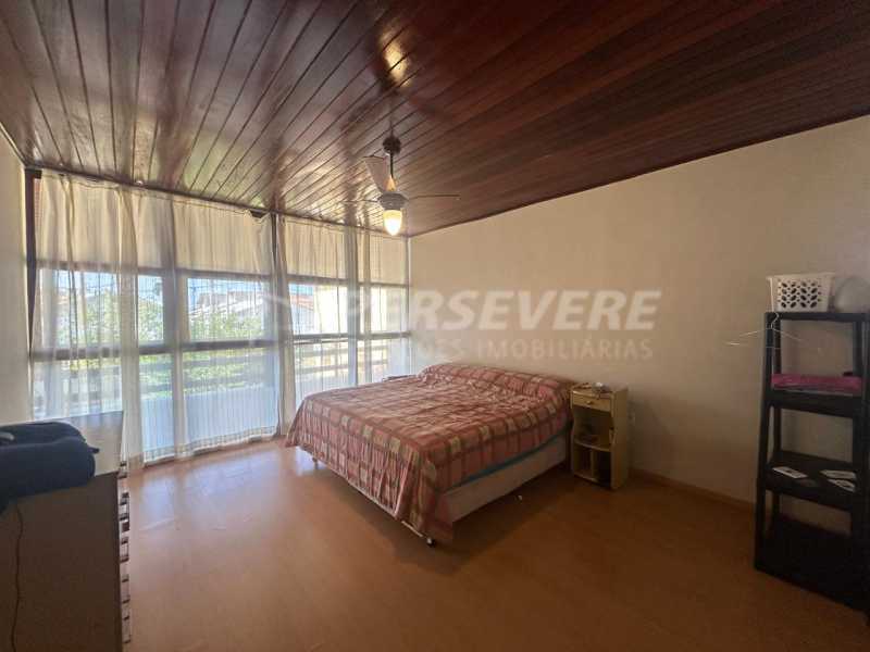 Casa à venda com 4 quartos, 298m² - Foto 14