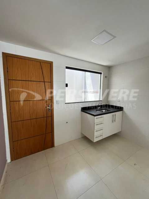 Casa à venda com 2 quartos, 60m² - Foto 5