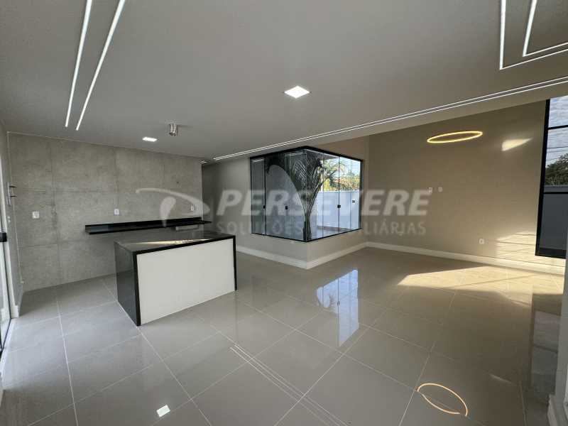 Casa à venda com 3 quartos, 108m² - Foto 3