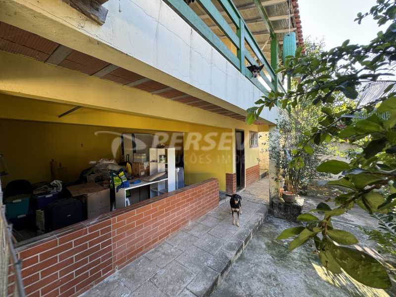 Casa à venda com 2 quartos, 108m² - Foto 10