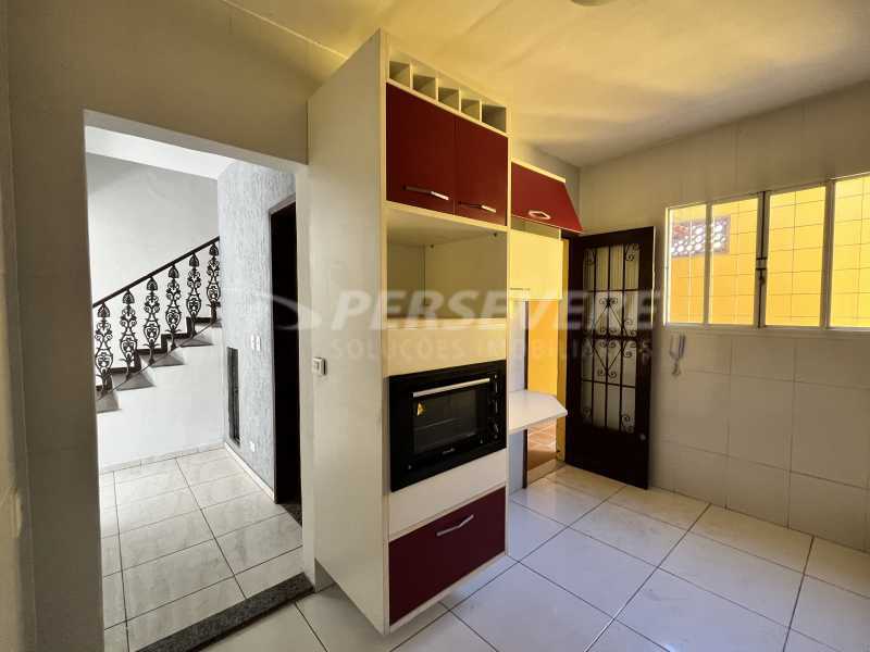 Casa à venda com 3 quartos, 80m² - Foto 7