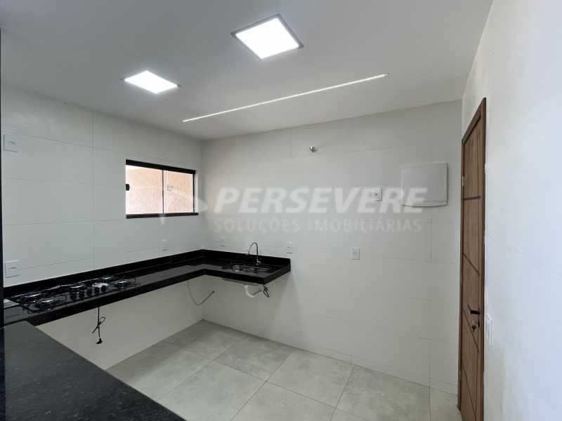 Casa à venda com 3 quartos, 100m² - Foto 5