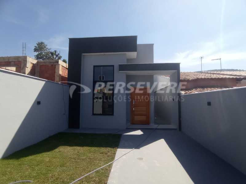 Casa à venda com 3 quartos, 106m² - Foto 1