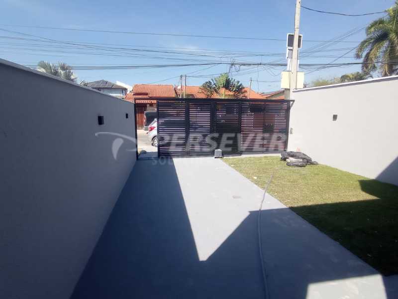 Casa à venda com 3 quartos, 106m² - Foto 2