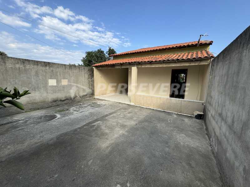 Casa à venda com 2 quartos, 65m² - Foto 1