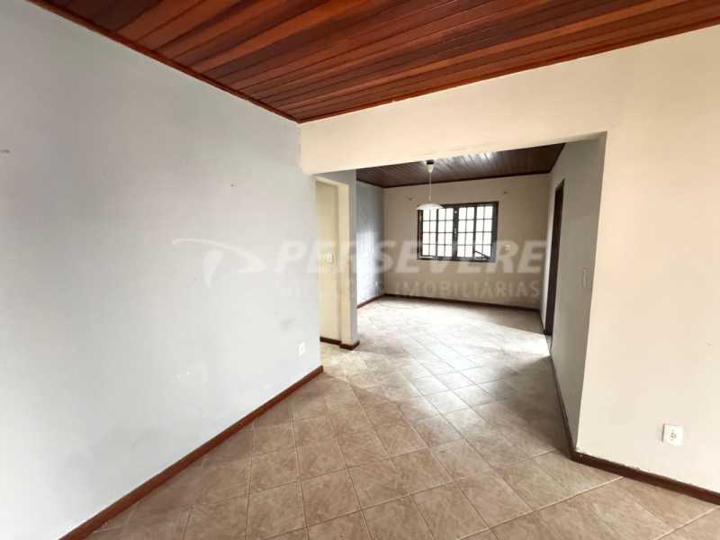 Casa à venda com 3 quartos, 100m² - Foto 5