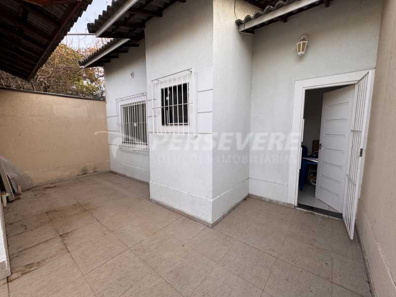 Casa à venda com 3 quartos, 117m² - Foto 11