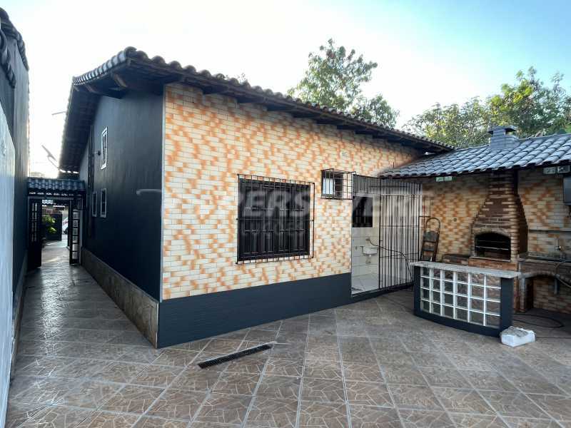 Casa à venda com 2 quartos, 120m² - Foto 11