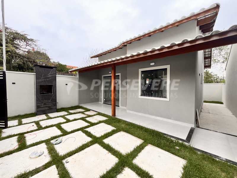 Casa à venda com 2 quartos, 70m² - Foto 2