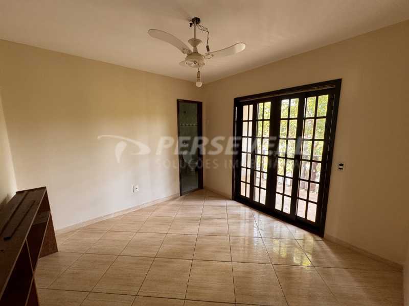 Casa à venda com 3 quartos, 208m² - Foto 11