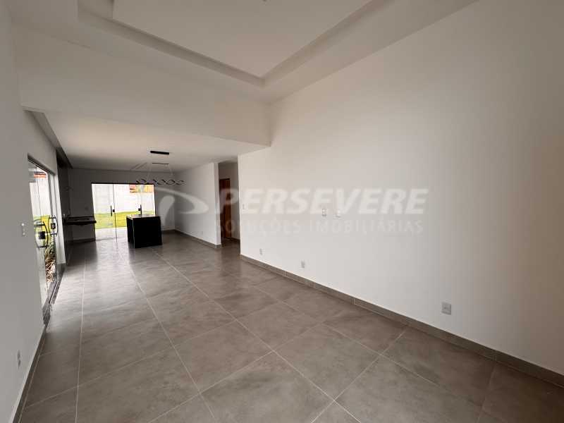 Casa à venda com 3 quartos, 110m² - Foto 2