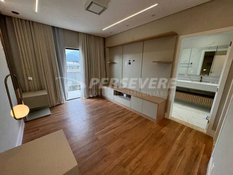 Casa de Condomínio à venda com 3 quartos, 250m² - Foto 12