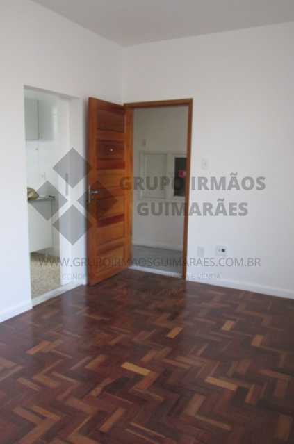 Apartamento à venda com 2 quartos, 45m² - Foto 2