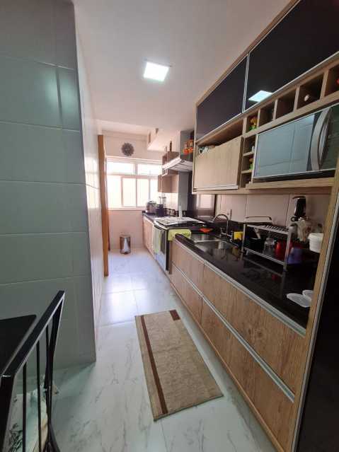 Cobertura à venda com 3 quartos, 203m² - Foto 1