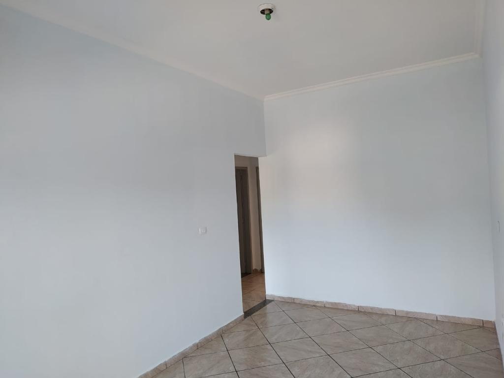 Casa para alugar com 2 quartos, 70m² - Foto 6