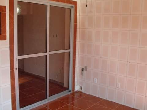 Casa à venda e aluguel com 3 quartos, 250m² - Foto 6