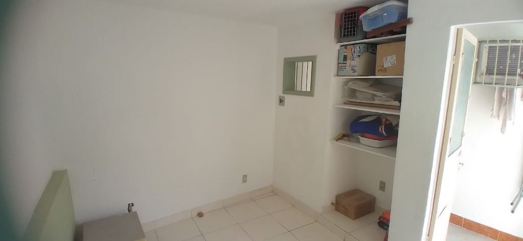 Casa à venda com 4 quartos, 85m² - Foto 17