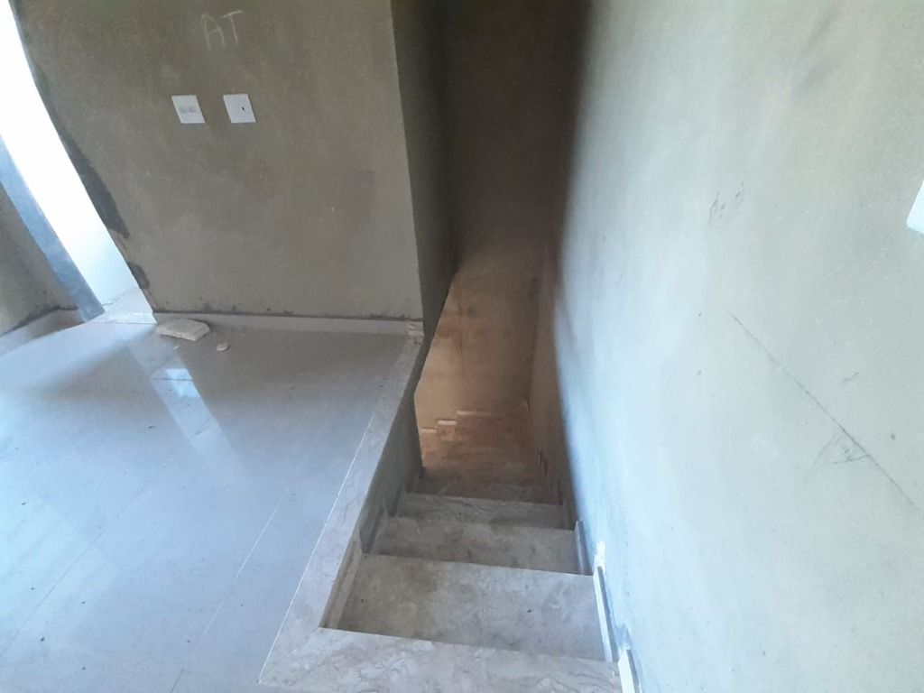 Casa à venda com 3 quartos, 150m² - Foto 8