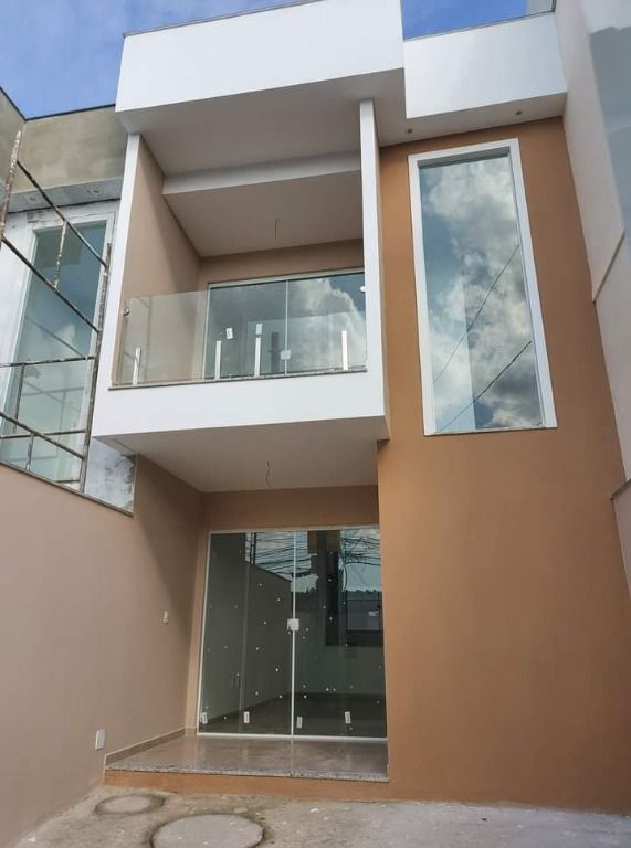 Casa à venda com 2 quartos, 88m² - Foto 2