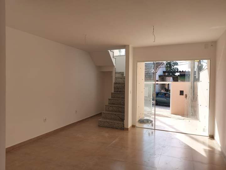 Casa à venda com 2 quartos, 88m² - Foto 3