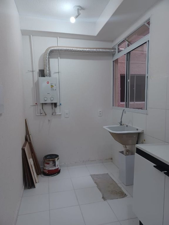 Apartamento para alugar com 2 quartos, 40m² - Foto 12