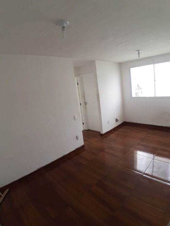 Apartamento para alugar com 2 quartos, 42m² - Foto 2