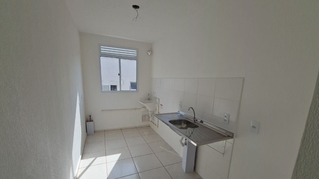 Apartamento para alugar com 2 quartos, 43m² - Foto 4