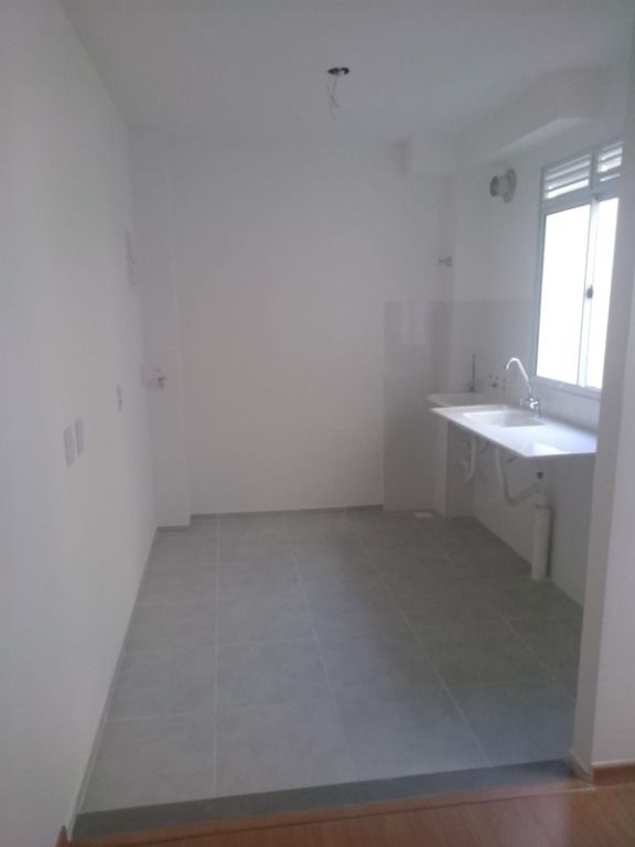 Apartamento para alugar com 2 quartos, 42m² - Foto 4