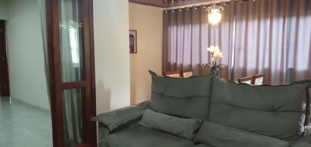 Casa à venda com 3 quartos, 225m² - Foto 10