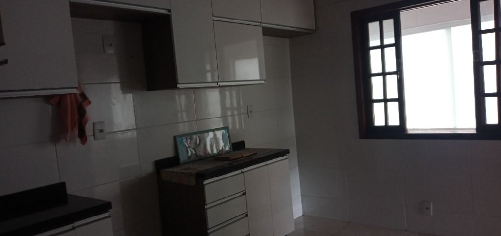 Casa à venda com 3 quartos, 225m² - Foto 18