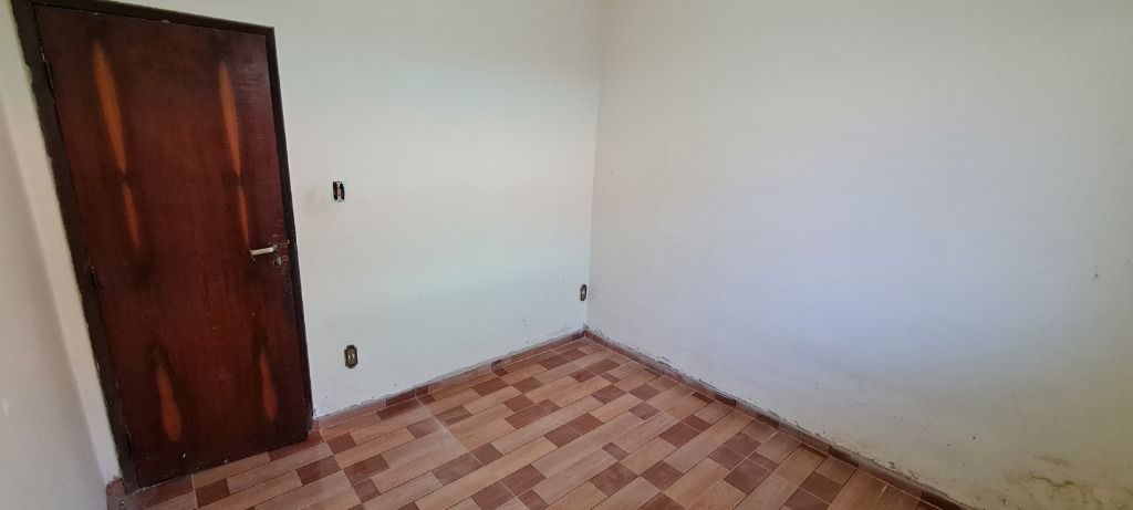 Casa à venda e aluguel com 3 quartos, 140m² - Foto 8