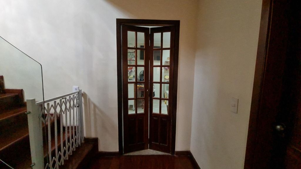 Casa à venda e aluguel com 3 quartos, 379m² - Foto 13