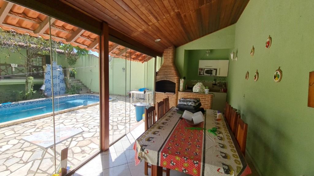 Casa à venda e aluguel com 3 quartos, 379m² - Foto 21