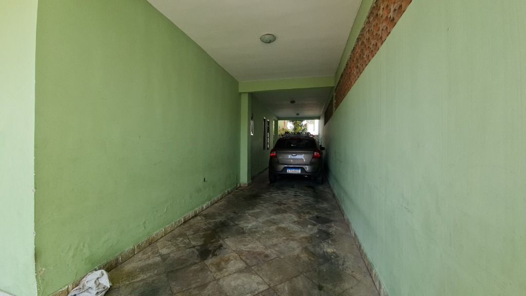 Casa à venda e aluguel com 3 quartos, 379m² - Foto 4