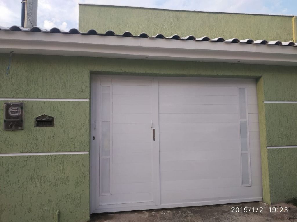 Casa à venda com 2 quartos, 110m² - Foto 1