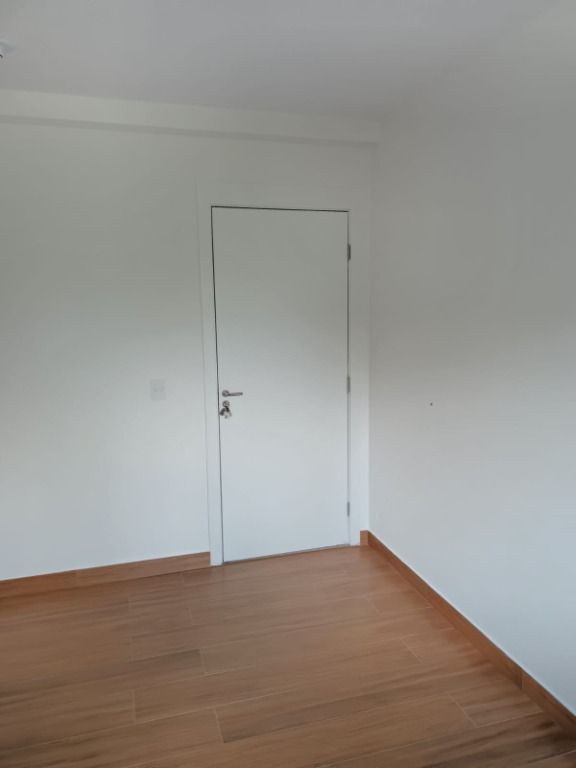 Apartamento para alugar com 2 quartos, 42m² - Foto 6