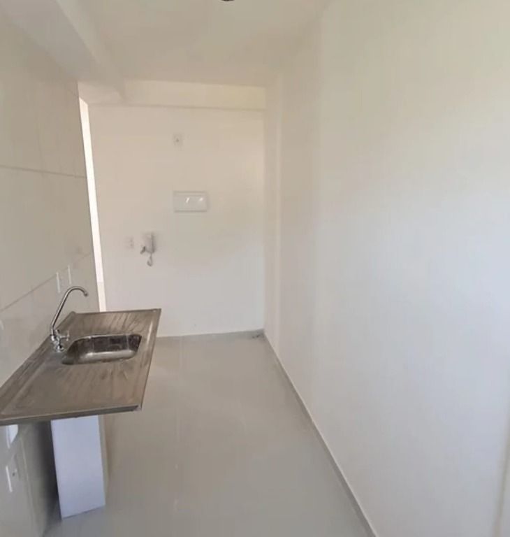 Apartamento para alugar com 2 quartos, 42m² - Foto 12