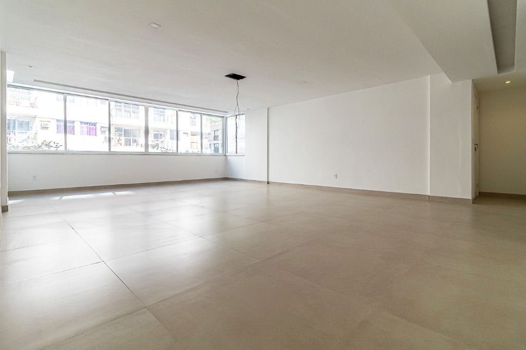 Apartamento à venda com 4 quartos, 155m² - Foto 1