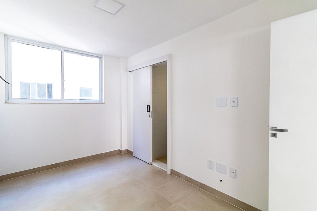 Apartamento à venda com 4 quartos, 155m² - Foto 13