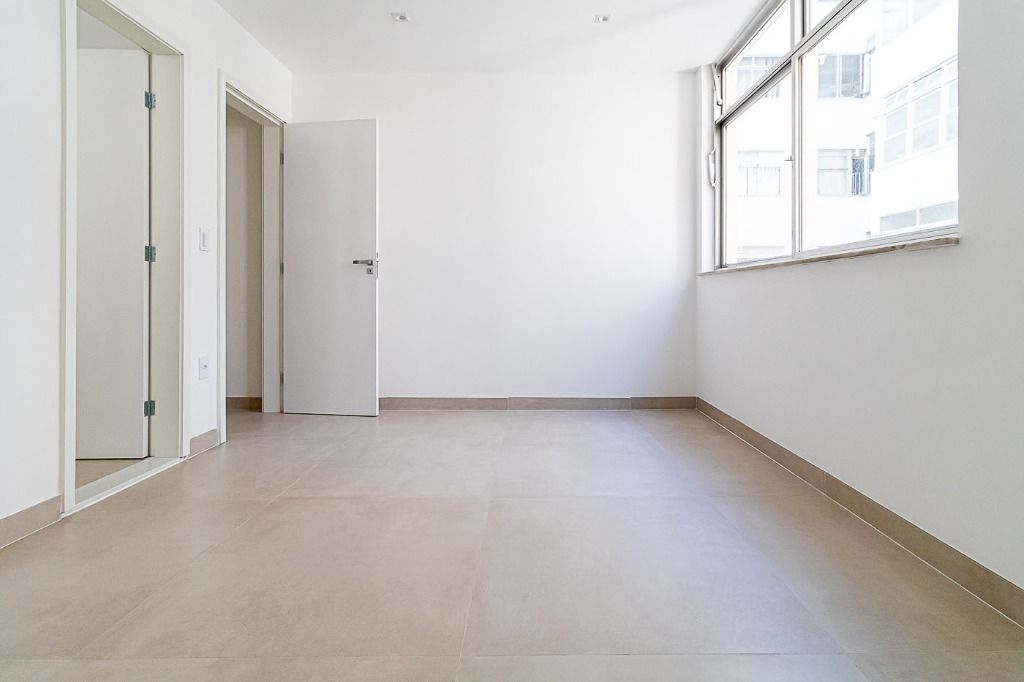 Apartamento à venda com 4 quartos, 155m² - Foto 20