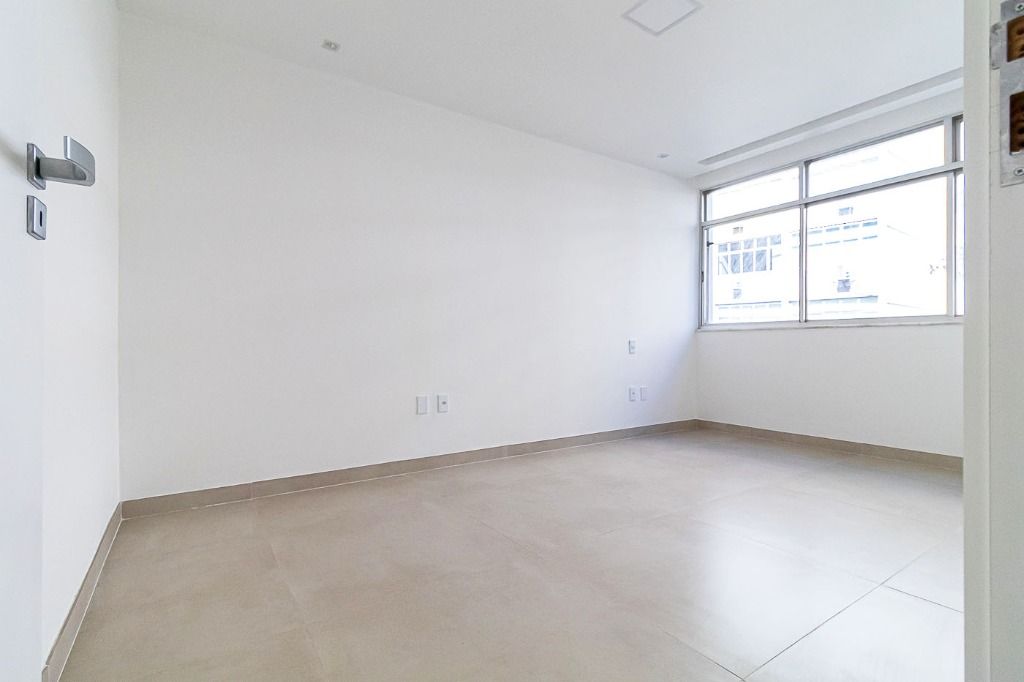 Apartamento à venda com 4 quartos, 155m² - Foto 23