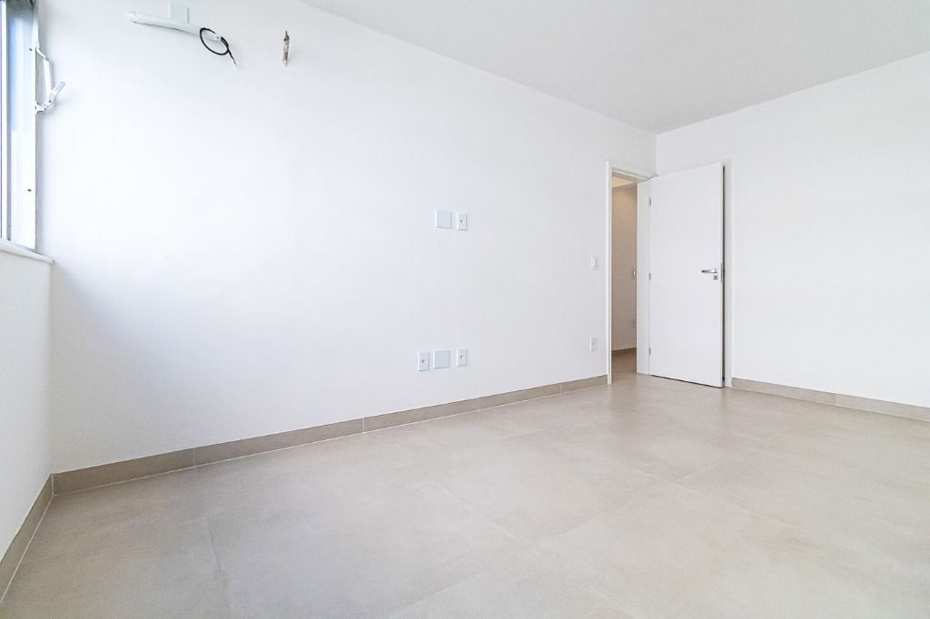 Apartamento à venda com 4 quartos, 155m² - Foto 25