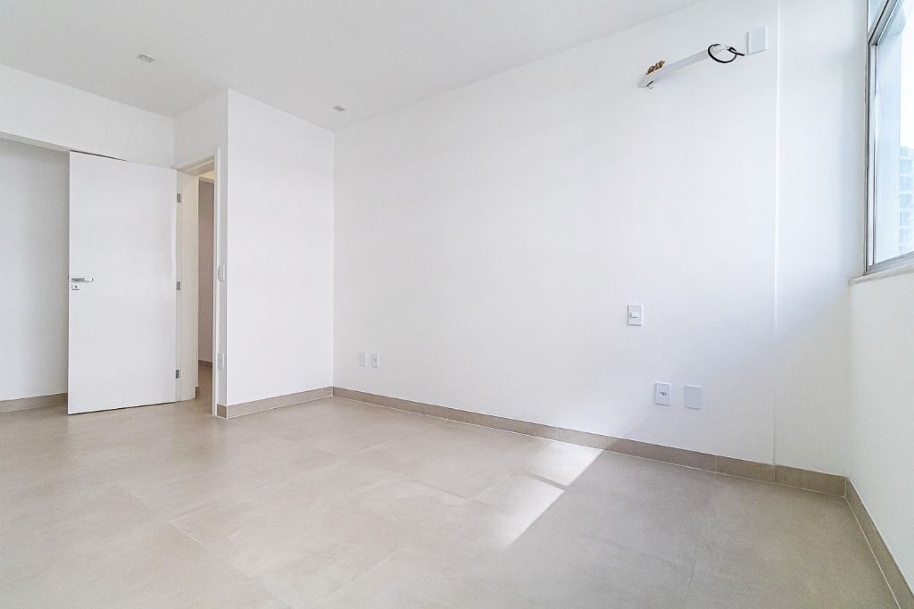 Apartamento à venda com 4 quartos, 155m² - Foto 27