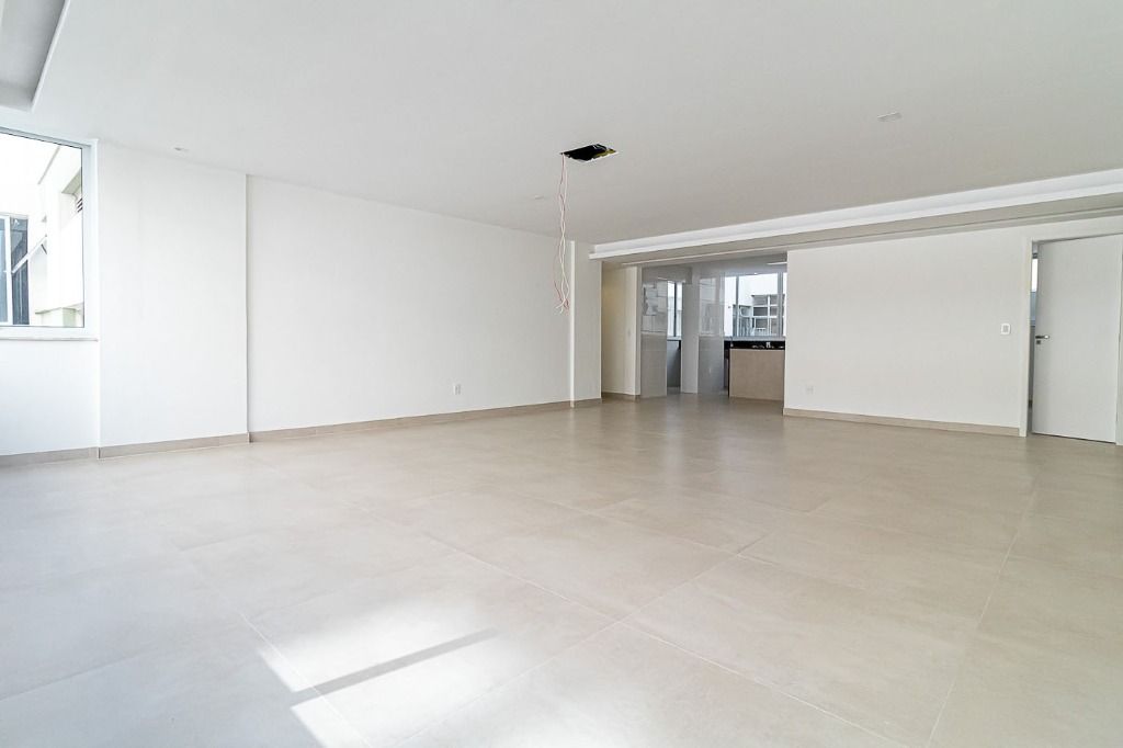 Apartamento à venda com 4 quartos, 155m² - Foto 5