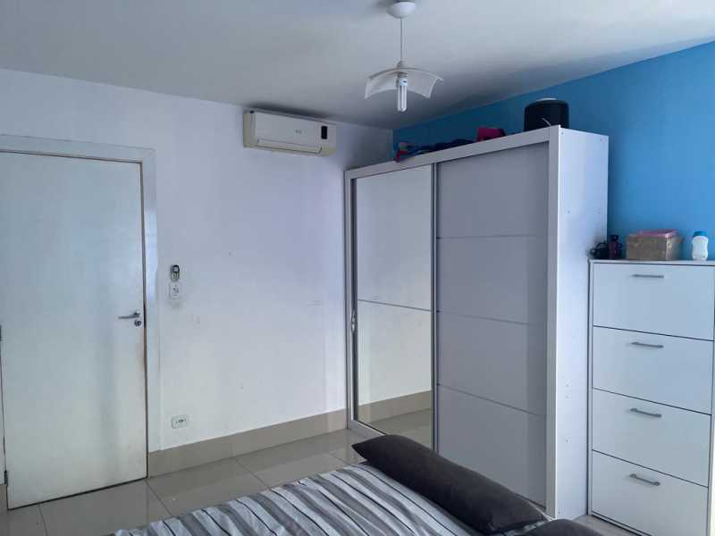 Casa à venda com 4 quartos, 90m² - Foto 13