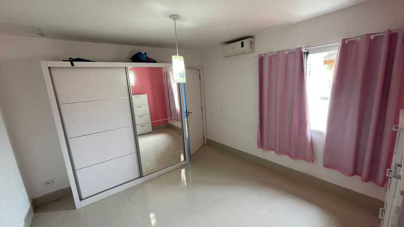 Casa à venda com 4 quartos, 90m² - Foto 12