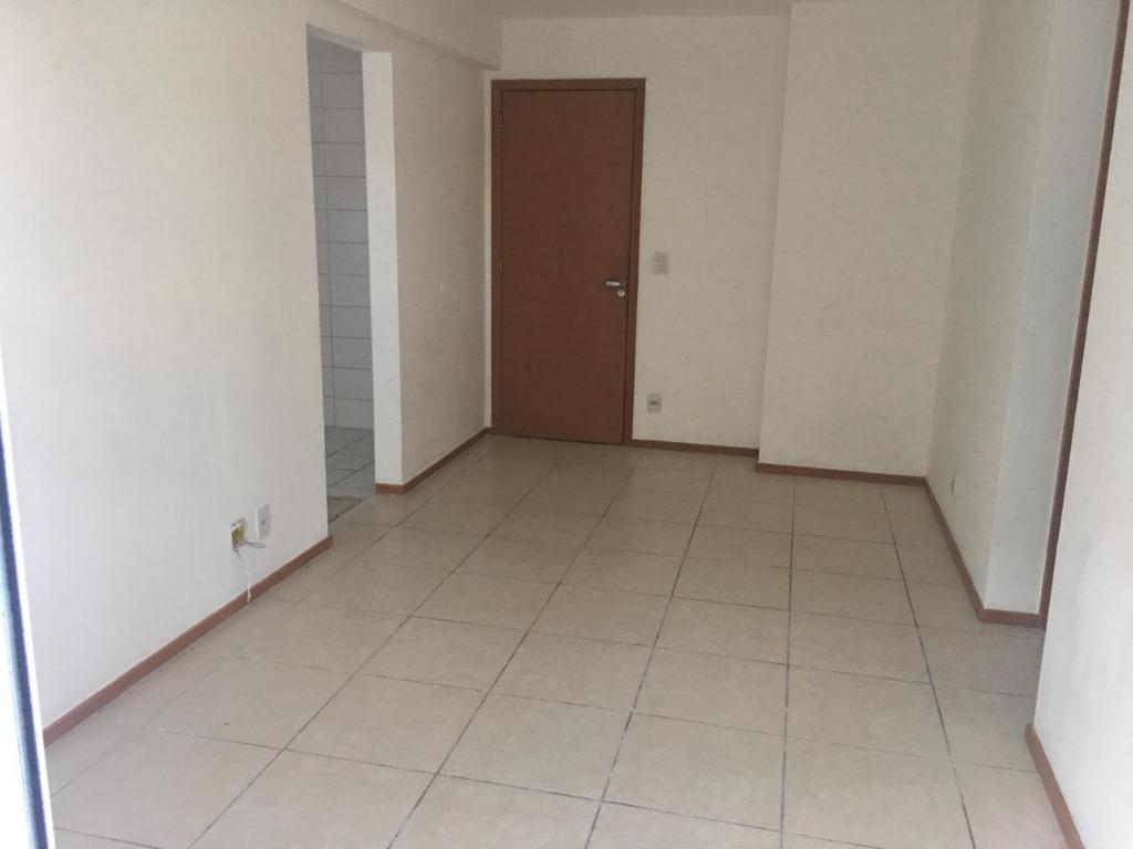 Apartamento à venda com 2 quartos, 69m² - Foto 1