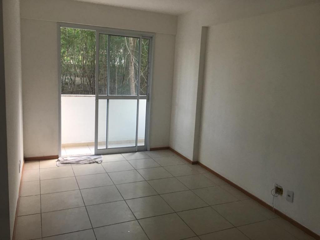 Apartamento à venda com 2 quartos, 69m² - Foto 3