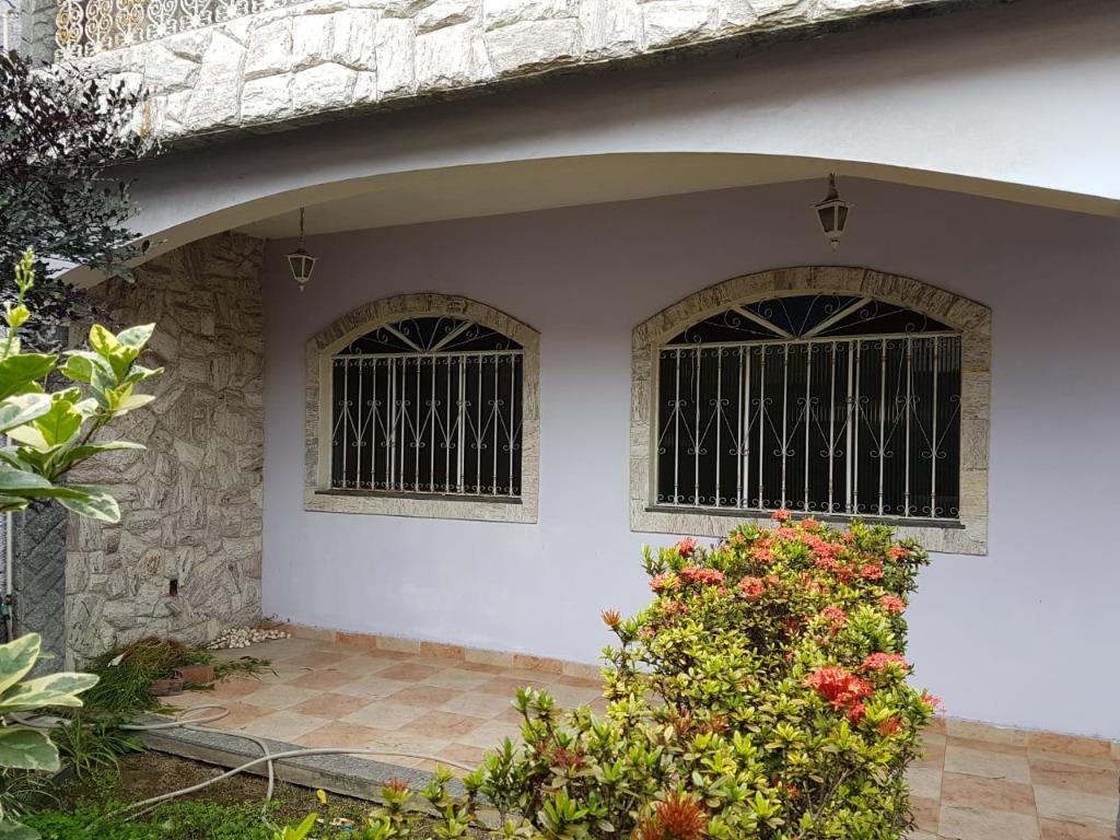 Casa à venda e aluguel com 4 quartos, 120m² - Foto 3